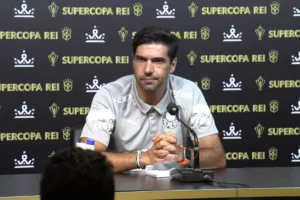 Abel Ferreira reconhece fraqueza do Palmeiras em pênaltis
