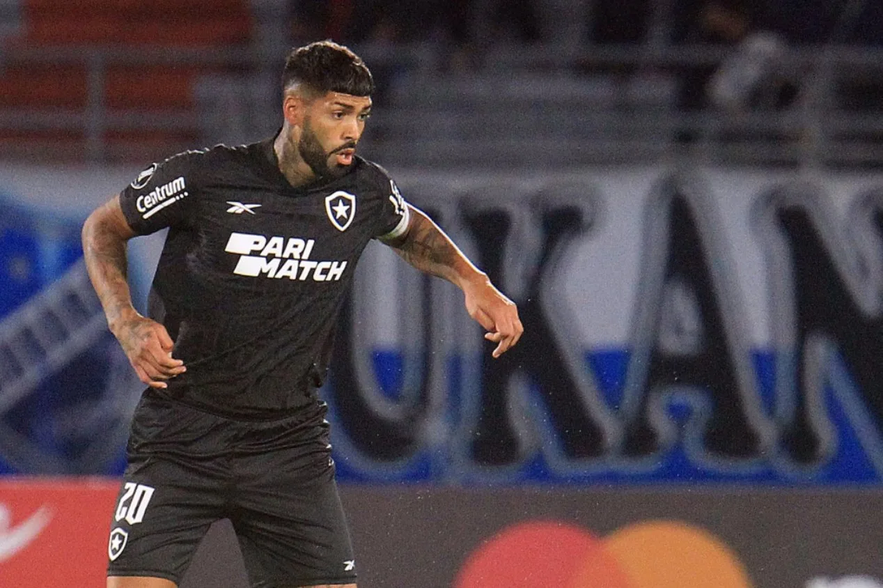 Botafogo ganha desfalque na defesa para jogo contra o Audax-RJ no Carioca