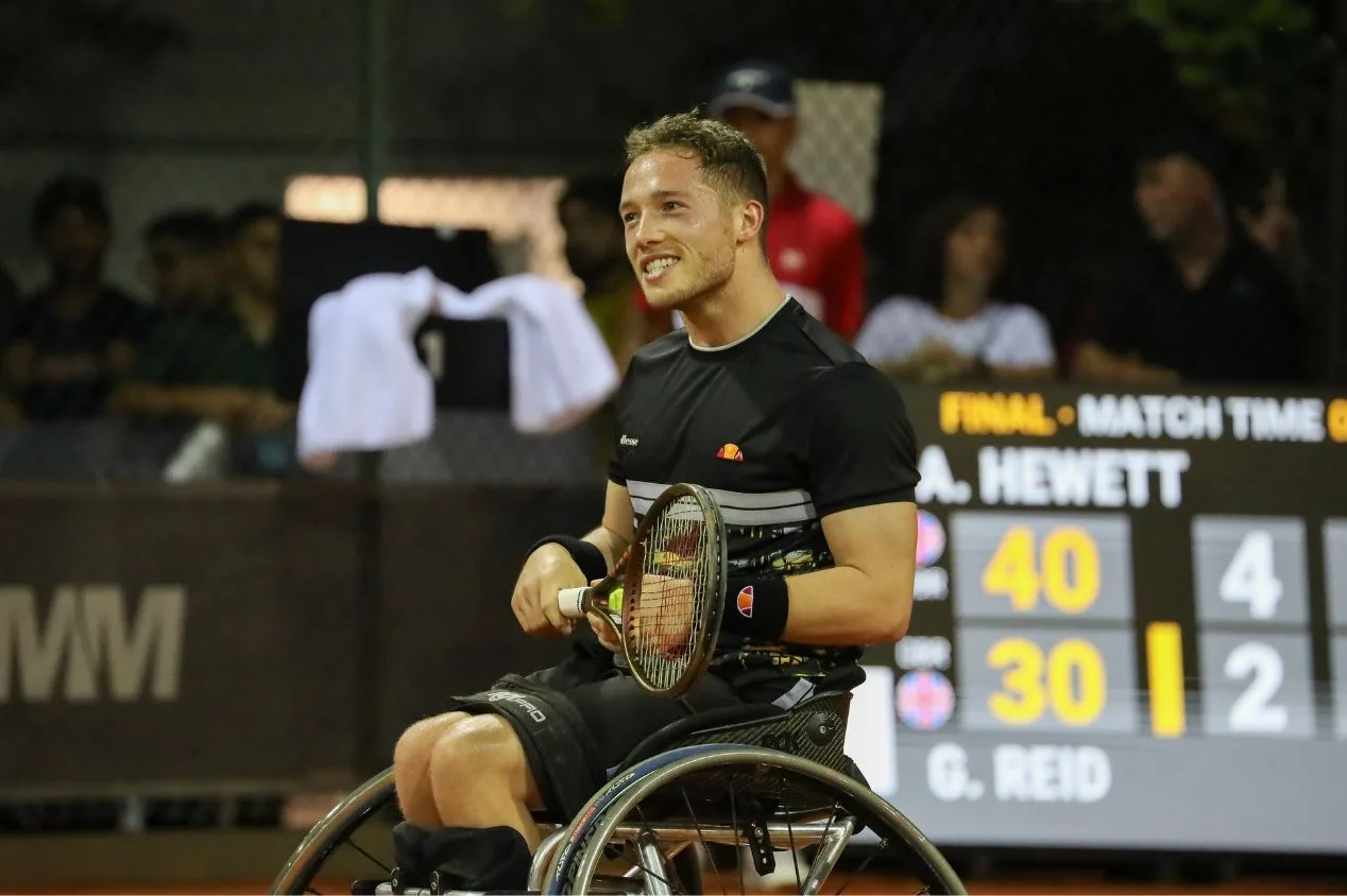 Alfie Hewett é campeão entre os cadeirantes no Rio Open