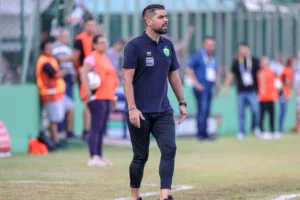 Saiba mais sobre António Oliveira, perto de ser anunciado como novo técnico do Corinthians