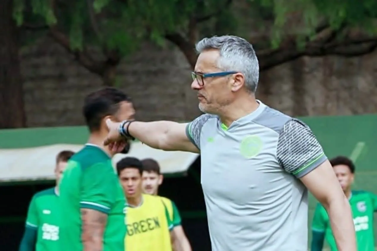 Cuiabá mira Armando Evangelista para substituir António Oliveira