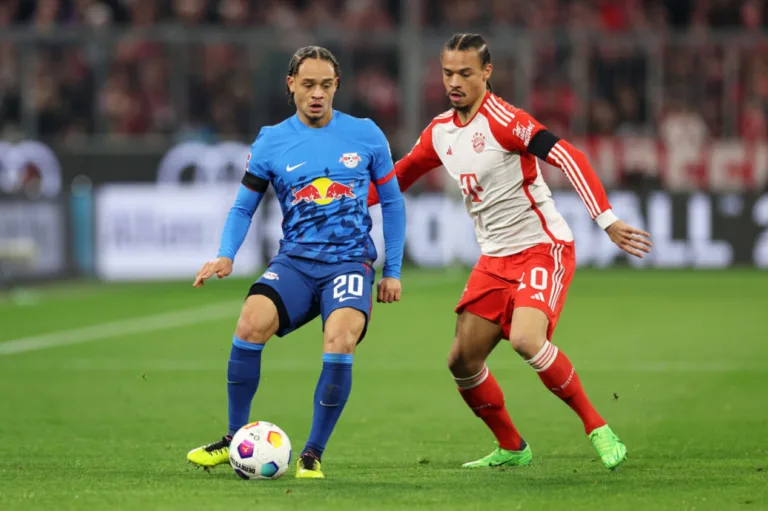 Bayern de Munique vence Leipzig e segue a oito pontos do Leverkusen 