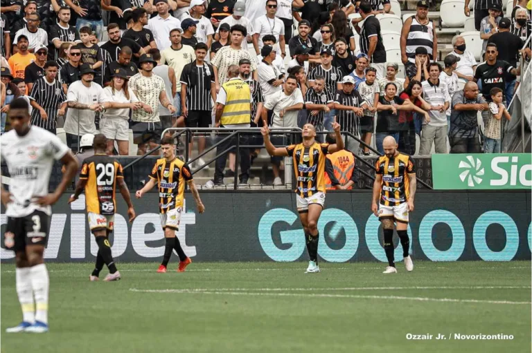 Jenison faz hat-trick e Novorizontino bate o Corinthians no Paulistão