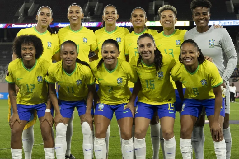 Narradora da ESPN destaca importância de jogo da seleção brasileira feminina contra a Colômbia