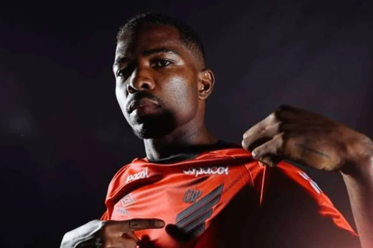 Cacá se despede do Athletico-PR e pode ser anunciado pelo Corinthians em breve