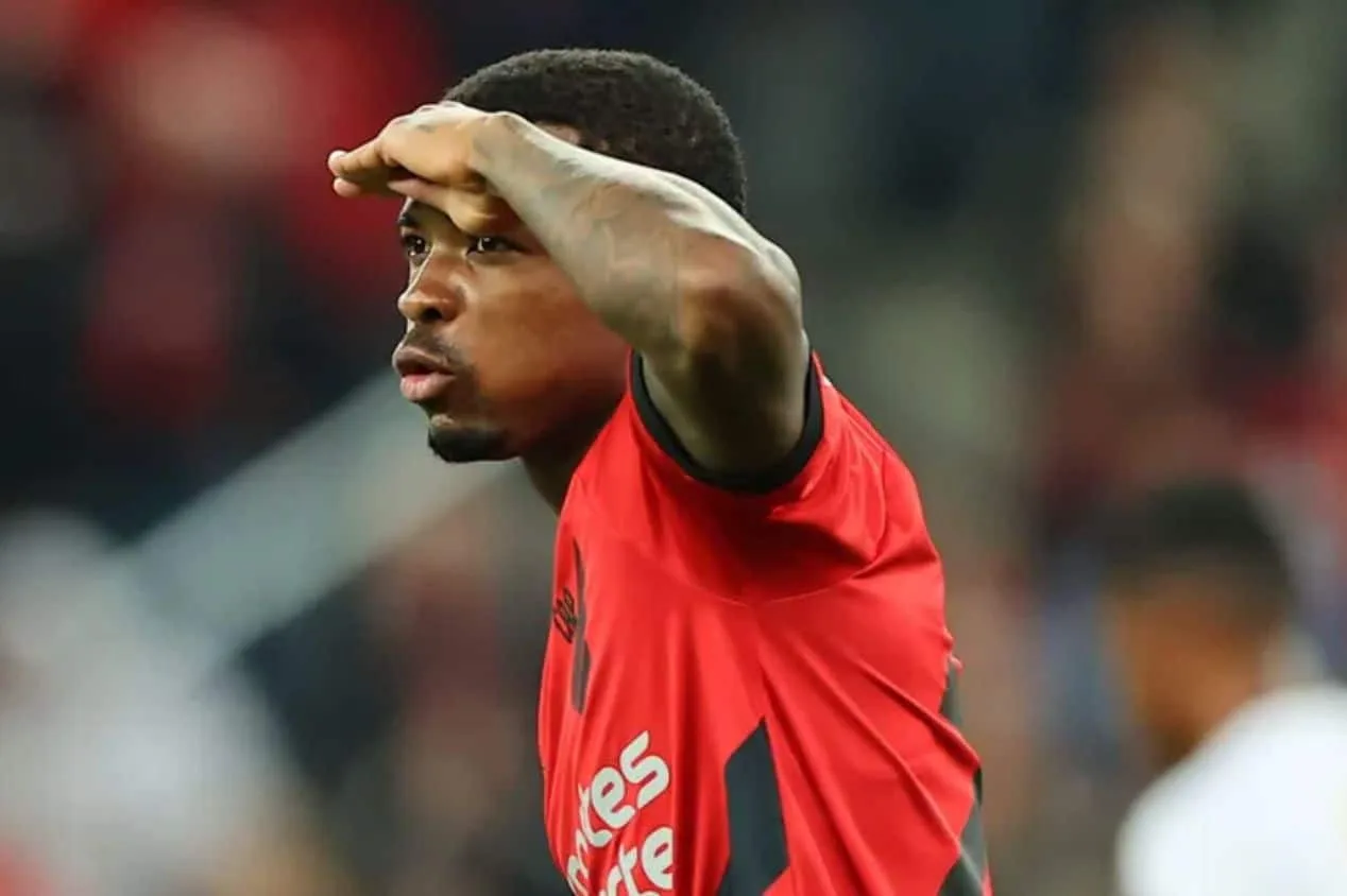 Corinthians negocia contratação de zagueiro ex-Cruzeiro