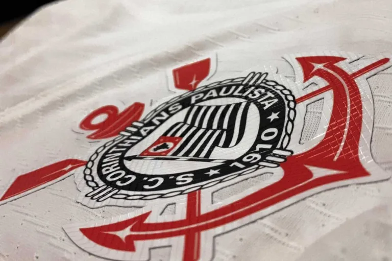 Benja revela crise nos bastidores do Corinthians: “Ninguém aguenta mais”