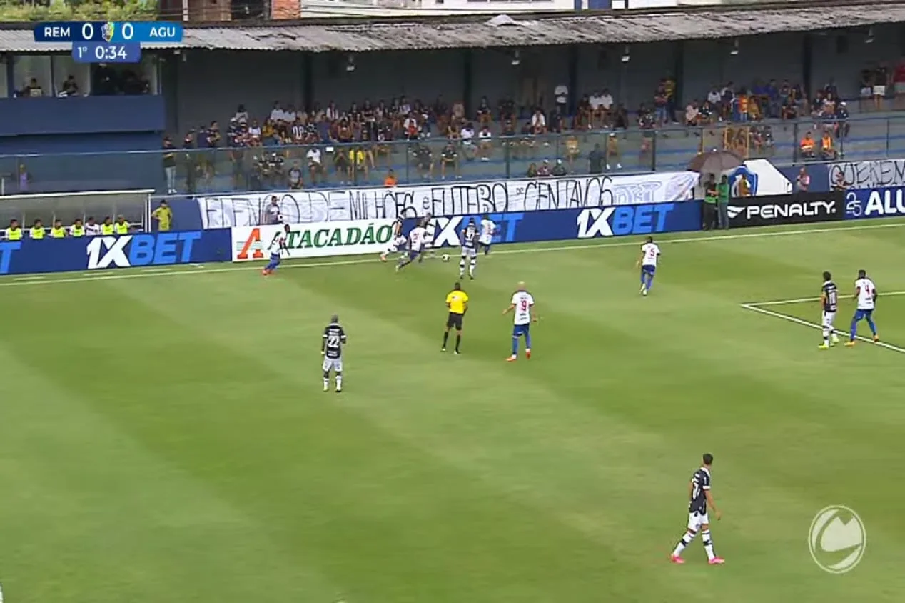 Torcedores do Remo protestam no Baenão: “Futebol de centavos”