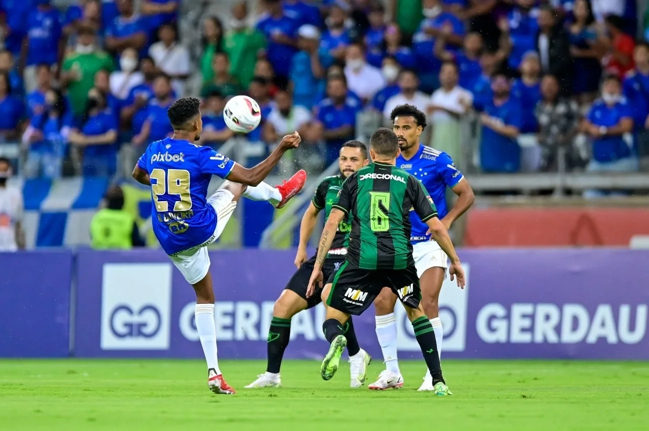 Cruzeiro x América-MG: duelo de invictos no campeonato mineiro