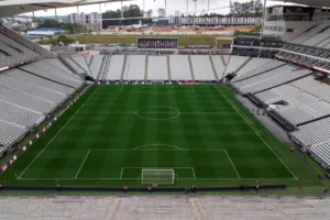 Diretor financeiro detalha dívida bilionária do Corinthians; veja números