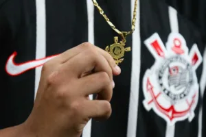 Mauro Cezar aponta qual é a realidade do Corinthians após revelação de dívidas