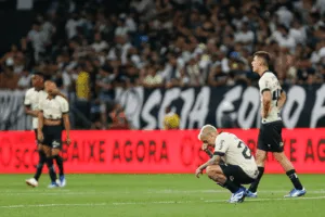 Denílson solta o verbo e diz que é ‘desesperador’ ver o Corinthians jogar