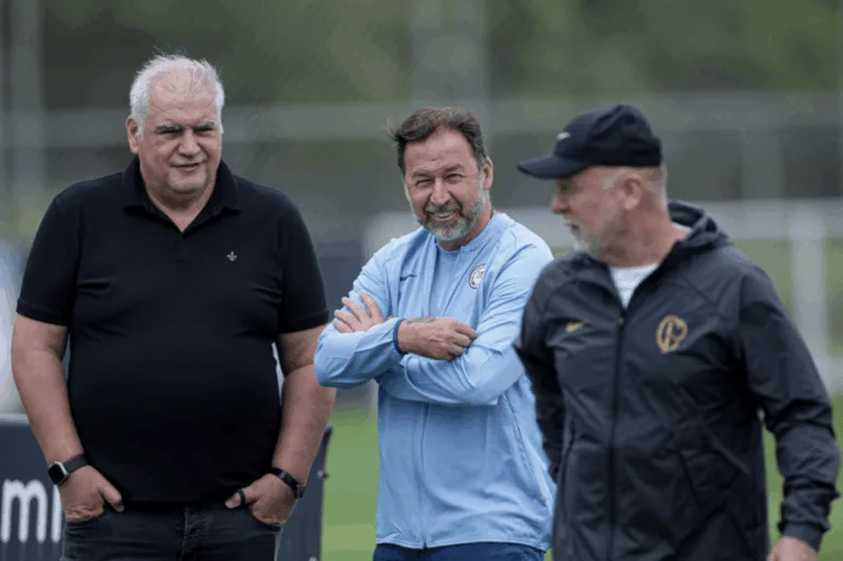 RMP critica decisão da diretoria do Corinthians: “Um desastre por dia”