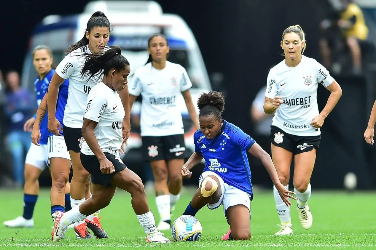Audiência da Globo dispara com Corinthians x Cruzeiro na Supercopa Feminina