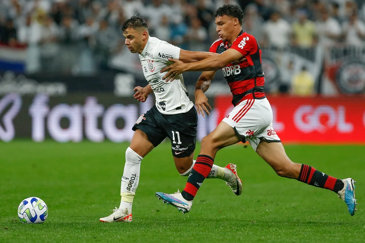 Revista publica lista com os 32 maiores clubes do mundo; confira posição dos brasileiros