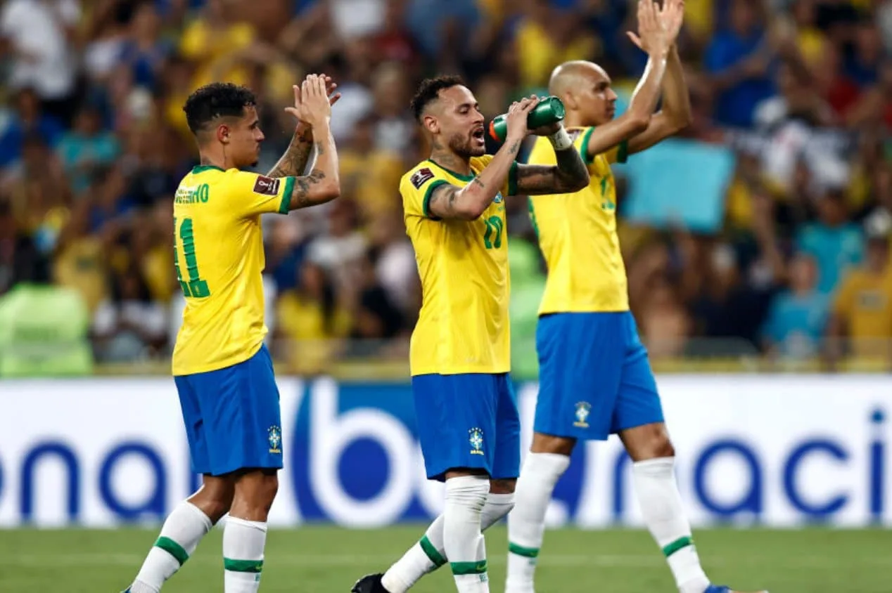 Coutinho defende Neymar e define prazo para seleção brasileira ganhar Copa do Mundo