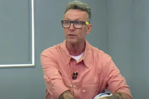 Neto “ignora” Abel e volta a eleger melhor técnico do Paulistão