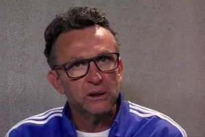 Neto polemiza ao deixar aviso sobre árbitro de Palmeiras x Corinthians