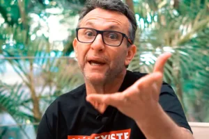 Neto crava time que vai encantar futebol brasileiro: “Ganha três títulos”