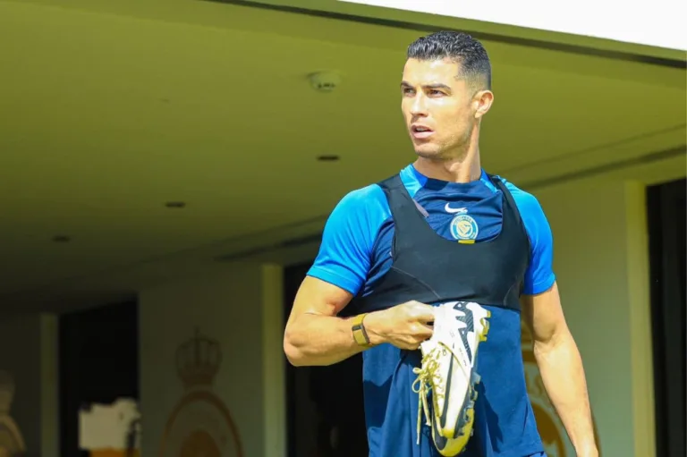 Cristiano Ronaldo dá bronca em filho antes de partida do Al-Nassr; veja