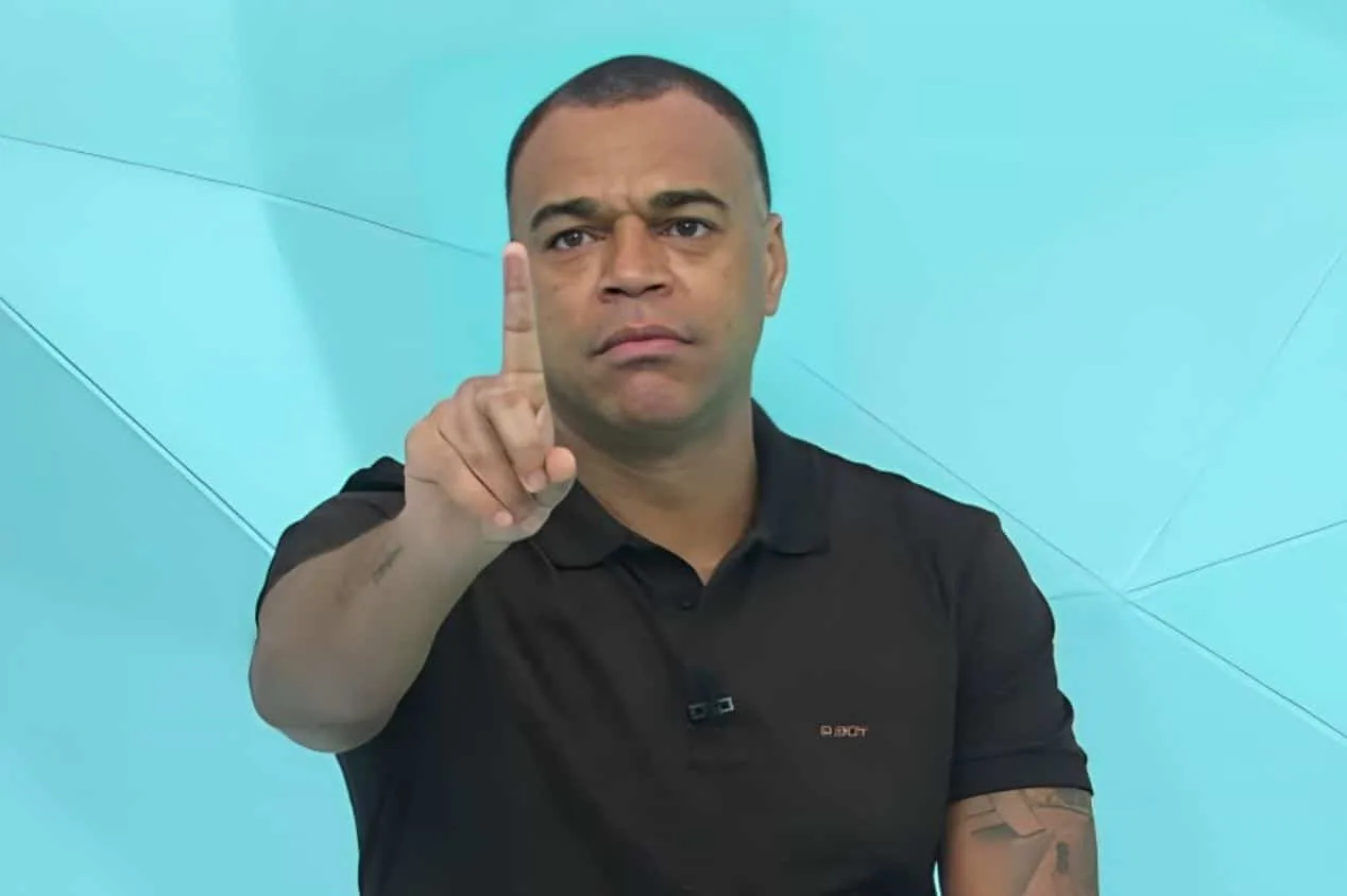 Denílson cita Messi e Cristiano Ronaldo, mas “exclui” Neymar ao montar jogador perfeito 