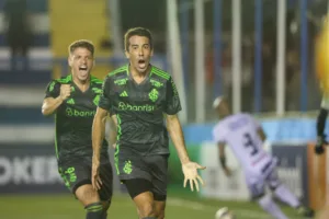 Nicola diz se Carlos De Pena pode trocar o Internacional pelo Vasco