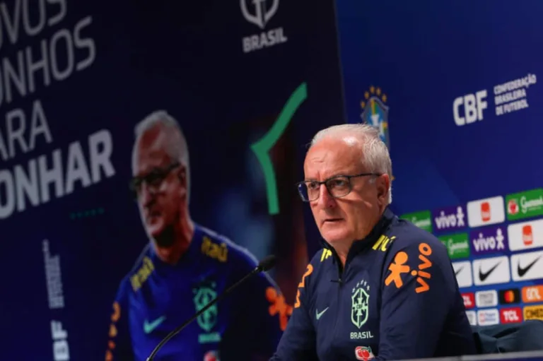 Dorival Júnior rebate Dunga em polêmica sobre Tite na seleção brasileira