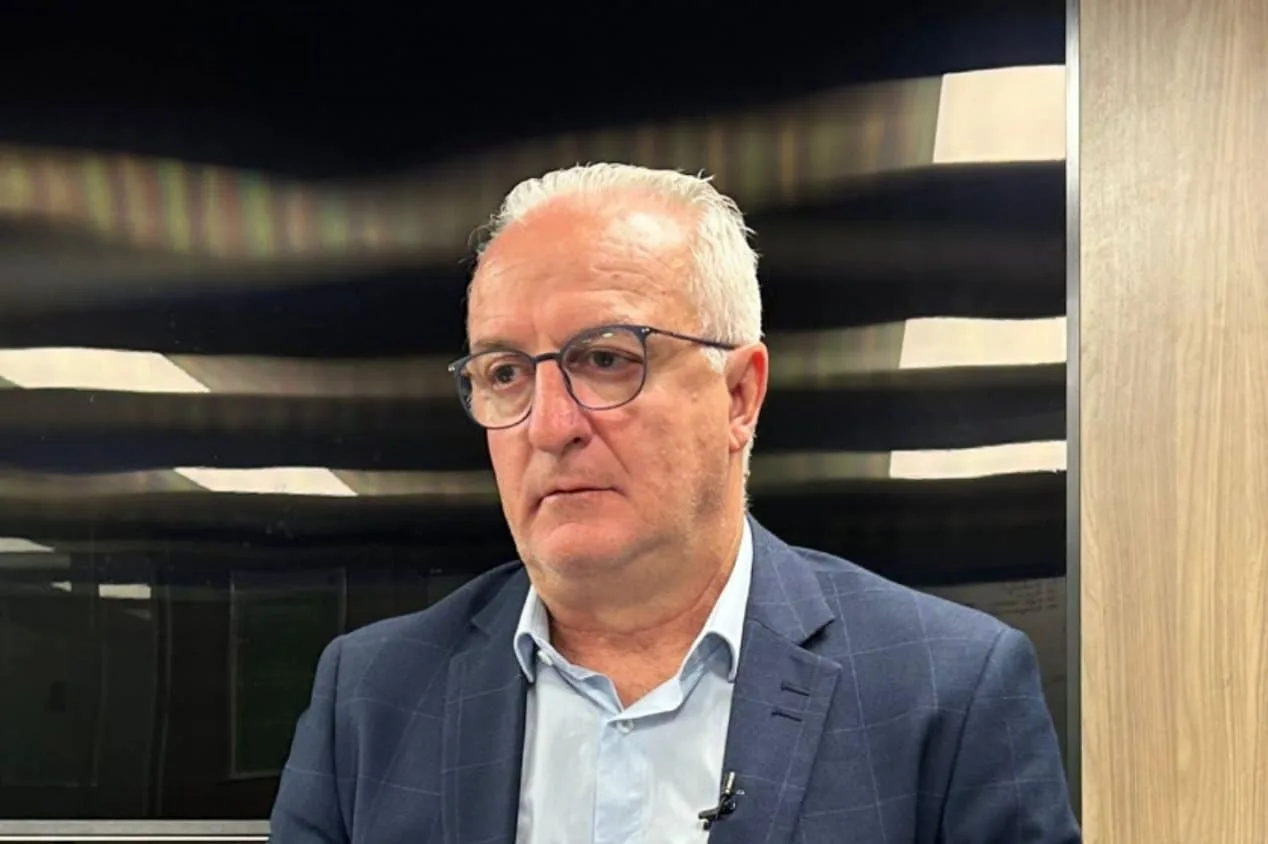 Dorival Júnior diz que tem pré-lista na seleção brasileira com 50 a 55 jogadores