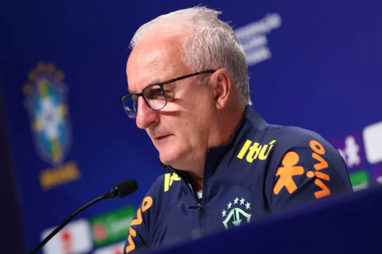 Técnico da seleção brasileira, Dorival Júnior acompanhará Atlético-MG x Cruzeiro na Arena MRV