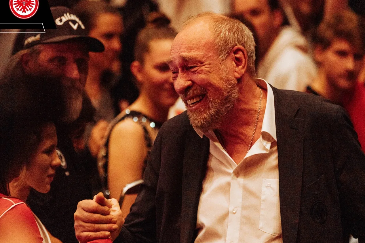 Presidente de time da Bundesliga se aposenta e manda mensagem: “Não há lugar para o antissemitismo”