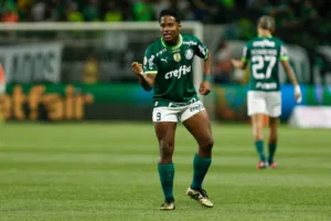Endrick não tem lesão e fica disponível para jogar no Palmeiras