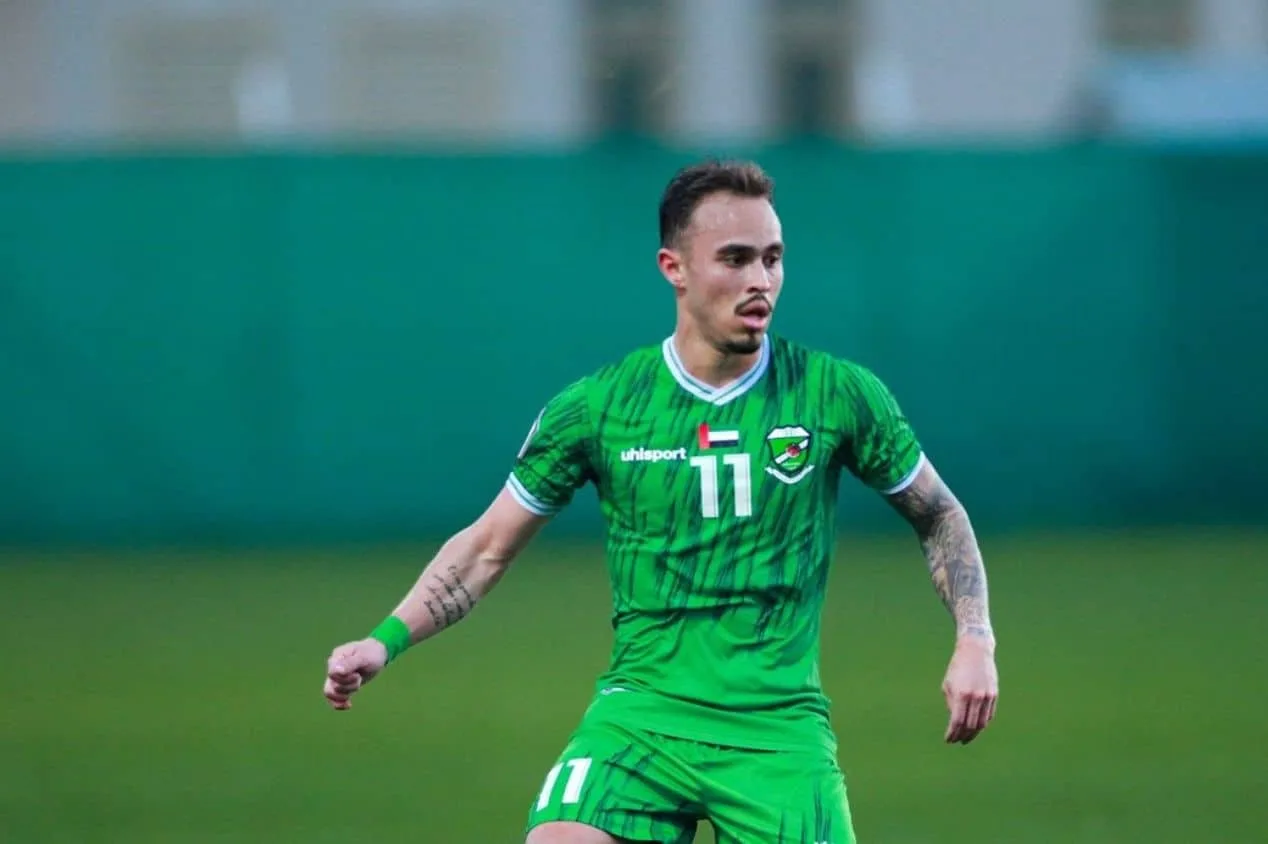 Com gol, ex-Cruzeiro ajuda Al Orooba a ser líder invicto na segunda divisão dos Emirados Árabes