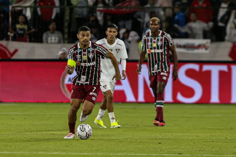 Galvão Bueno detona Fluminense contra LDU pela Recopa: “Era pra ter perdido de mais”