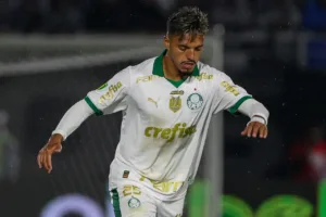 Menino exalta o Palmeiras após jogo de número 200: “Maior do Brasil e do mundo”