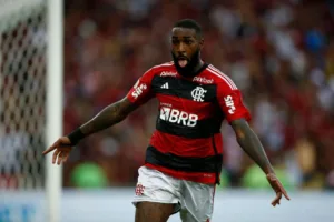 Flamengo passa por Vasco e Botafogo no Cariocão sem levar gol