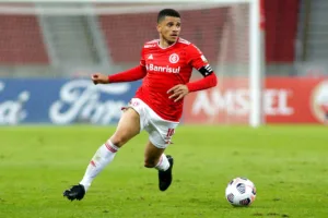 Ex-Internacional, Taison renova com clube grego