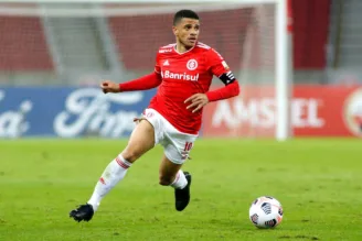 Taison em ação pelo Internacional