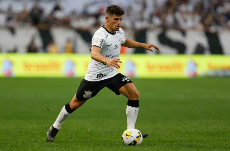 Ceará anuncia chegada de Rafael Ramos, ex-Corinthians