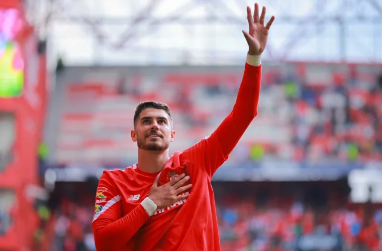 Pedro Raul prevê “semana muito boa” sem jogos do Corinthians para trabalhar com António Oliveira