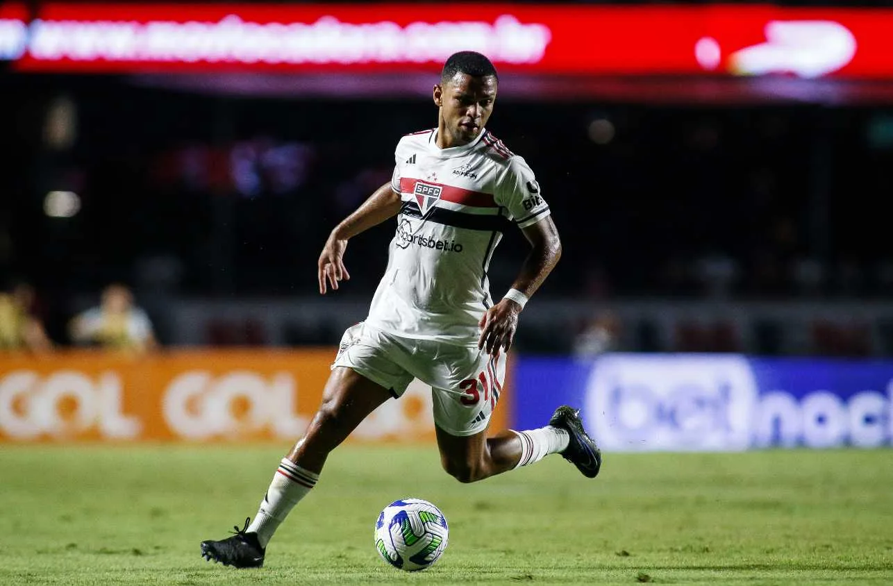 Denílson projeta o SPFC para o clássico contra o Santos no Paulistão