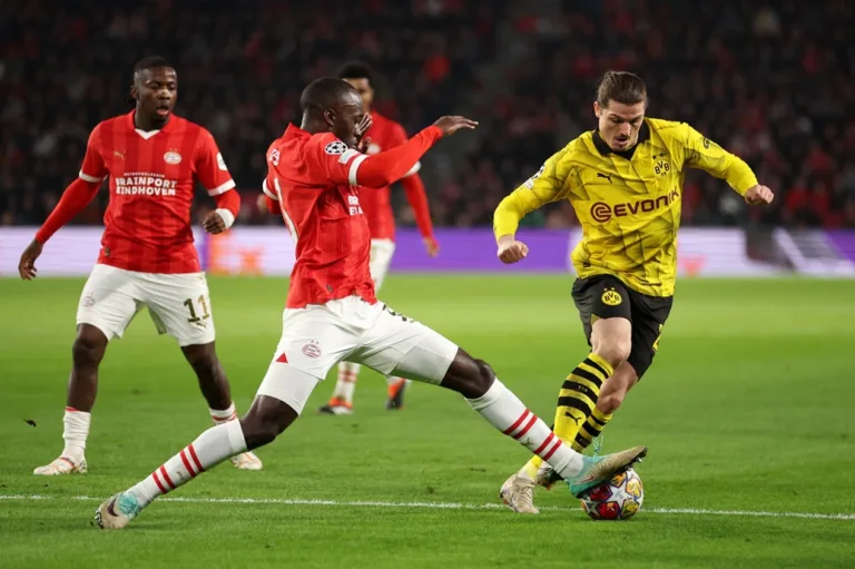 Em jogo morno, Borussia Dortmund e PSV empatam na Champions League