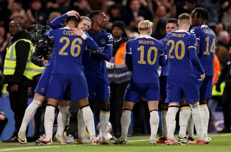 Chelsea marca no apagar das luzes e vence o Leeds United na Copa da Inglaterra
