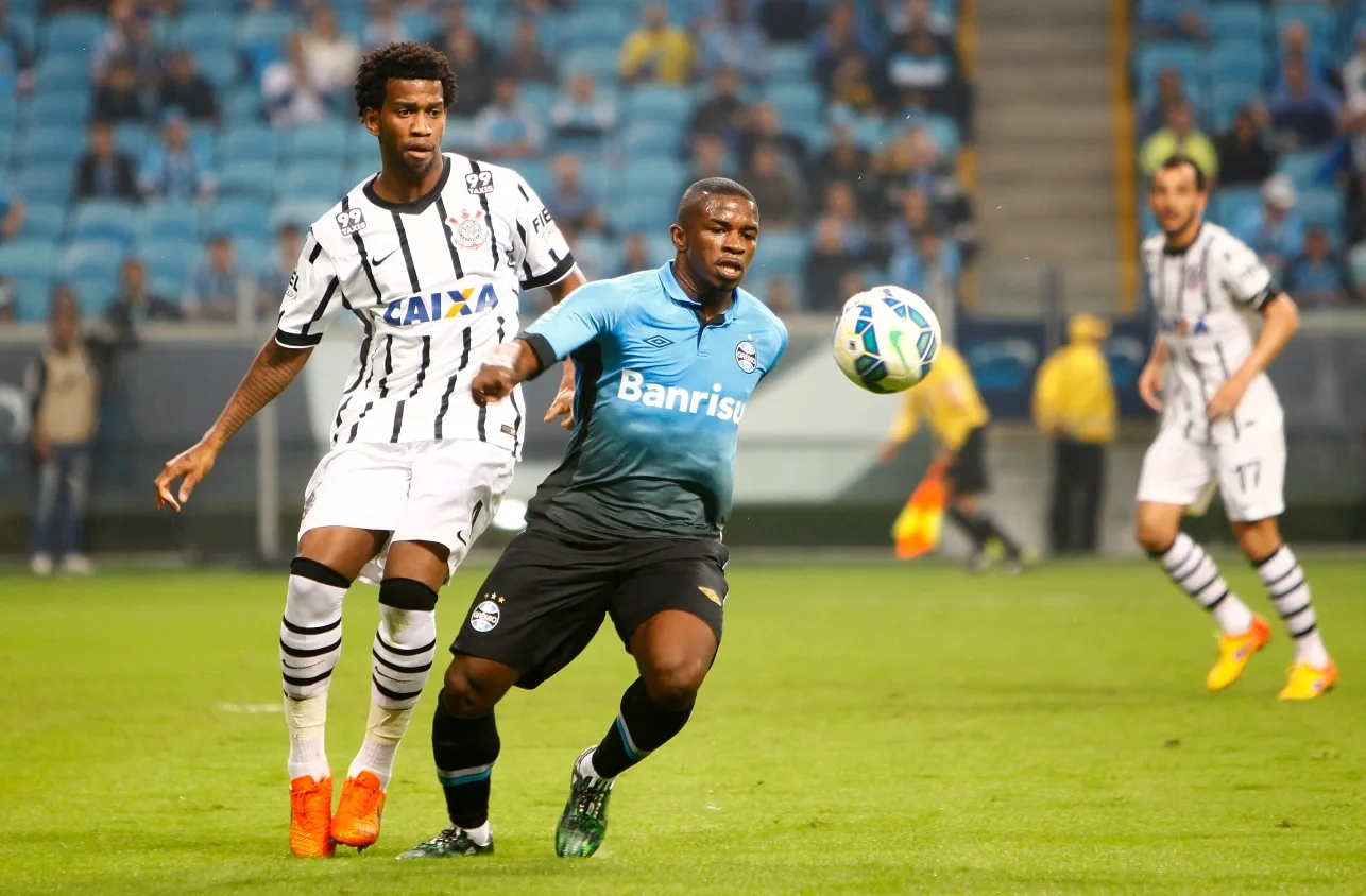 Atacante ex-Grêmio diz que “quase largou” o futebol duas vezes