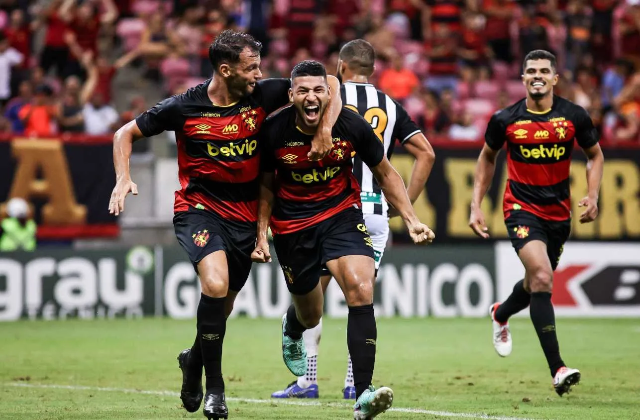 Sport goleia o Central com um show de Alan Ruiz