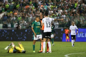 Gustavo Henrique revela que ficou desesperado ao ser goleiro em Palmeiras x Corinthians