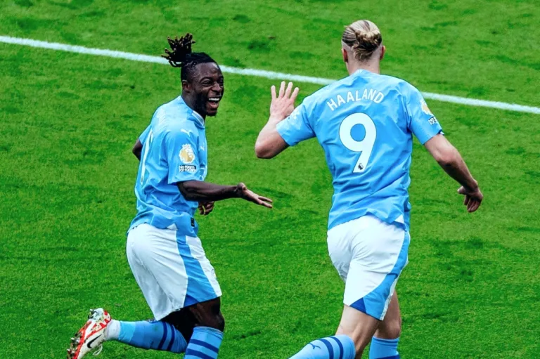 Manchester City e Chelsea recebem advertência com risco de expulsão da Premier League