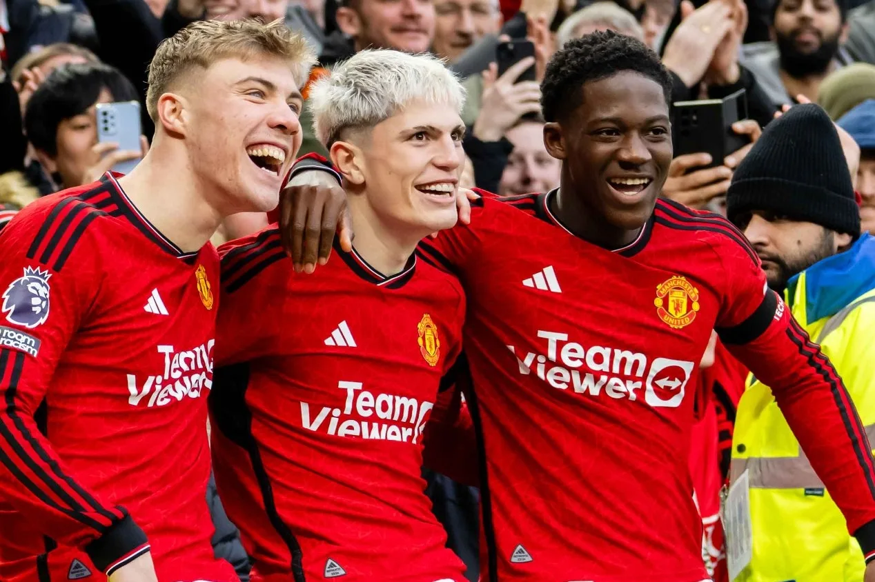 Manchester United prepara proposta de renovação para Kobbie Mainoo