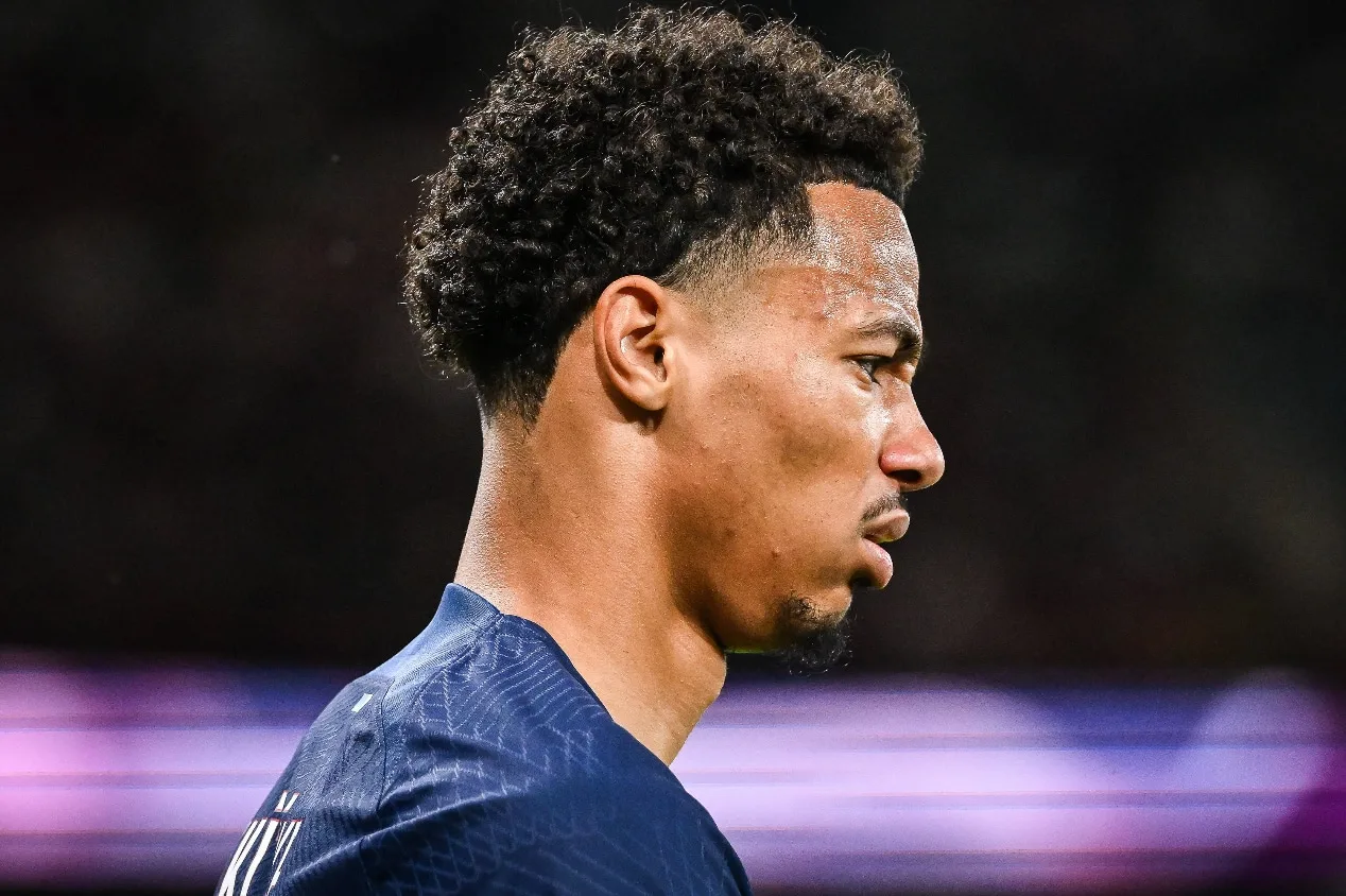 Situação de Hugo Ekitike frustra diretoria do PSG; jogador pode ser negociado