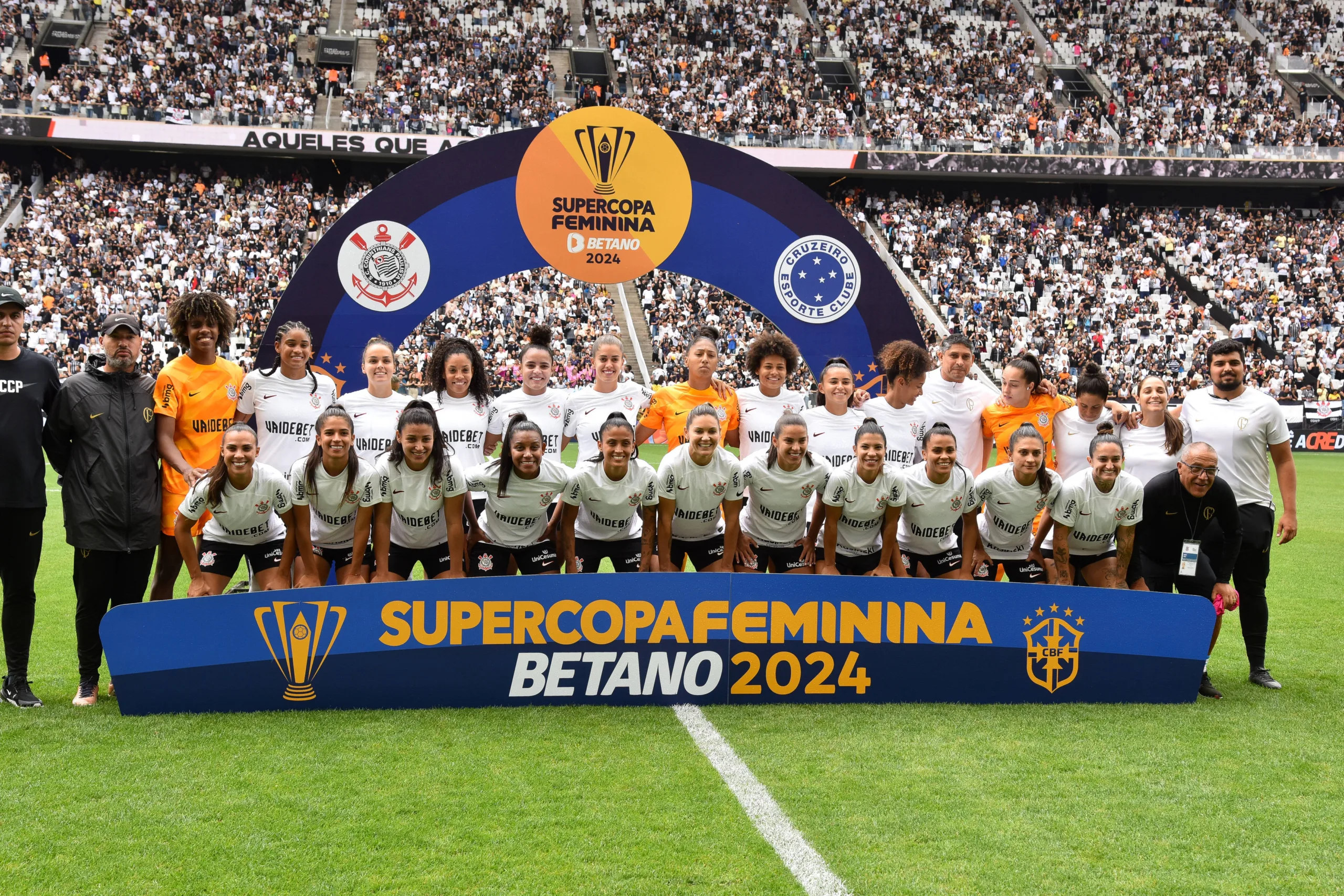 Brabas do Corinthians vencem o Cruzeiro e são tricampeãs da Supercopa do Brasil