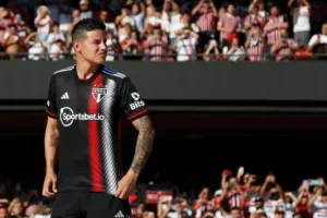Perrone vê erro em saída de James Rodríguez: “Perdemos uma Supercopa”